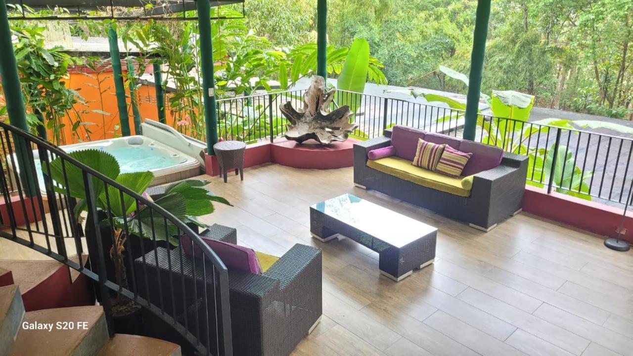 La Semilla Ecolodge Cerro Azul Eksteriør bilde